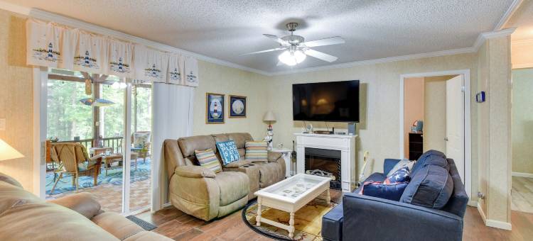 湖畔公平的度假租赁，欢迎宠物！(Lakefront Fair Play Vacation Rental, Pets Welcome!)图片