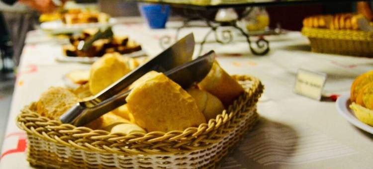 米纳斯吉拉斯州普苏阿莱格的迪亚斯酒店(Hotel Dias em Pouso Alegre - MG)图片