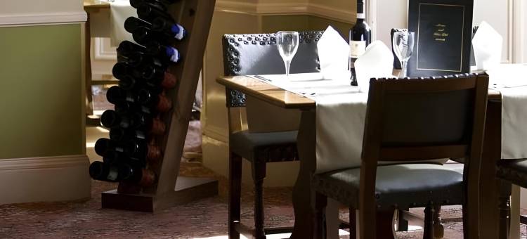 基尔马诺克阿姆斯酒店(Kilmarnock Arms Hotel)图片