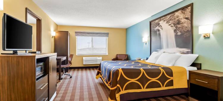 奥塞多威斯康星速8酒店(Super 8 by Wyndham Osseo WI)图片