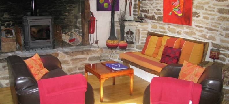 Family Holiday Home with Pool图片