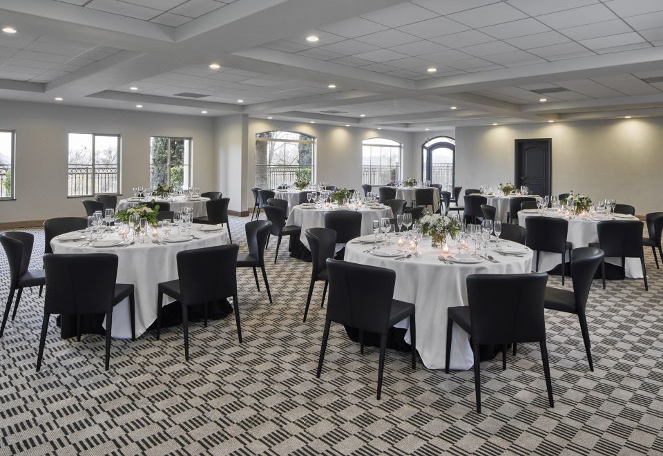 Bellasera Hotel & Suites Paso Robles, Tapestry by Hilton Hotel Overview