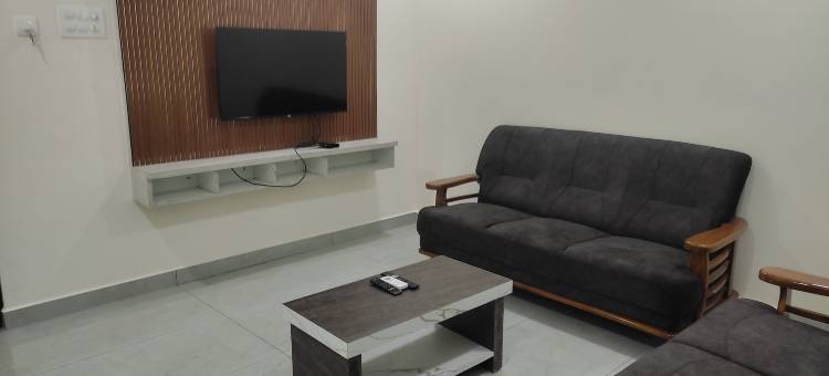 NVR Grand酒店(Hotel NVR Grand)图片