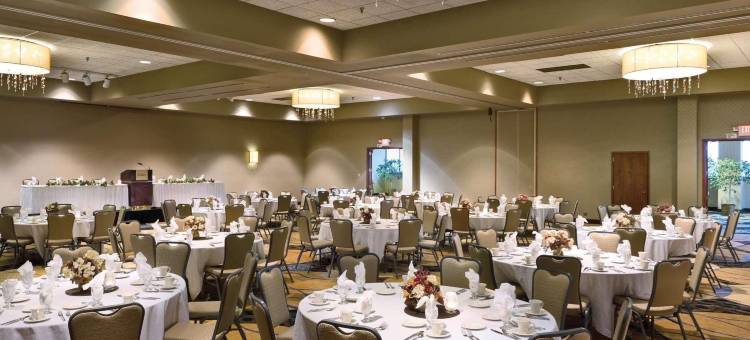丽笙俾斯麦酒店(Radisson Hotel Bismarck)图片