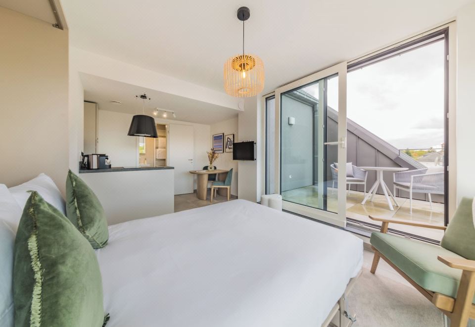 Halternative Muscari Hotel Overview