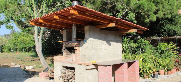 三卧两浴带花园别墅(Villa 3 letti 2 docce e Giardino)图片