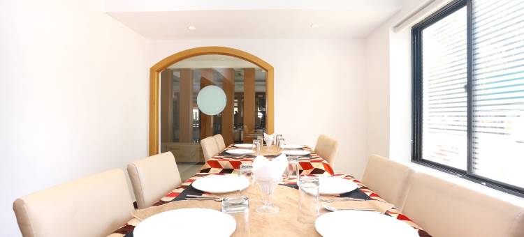 首都 O 19742 多娜城堡酒店(Super Townhouse Dona Castle)图片