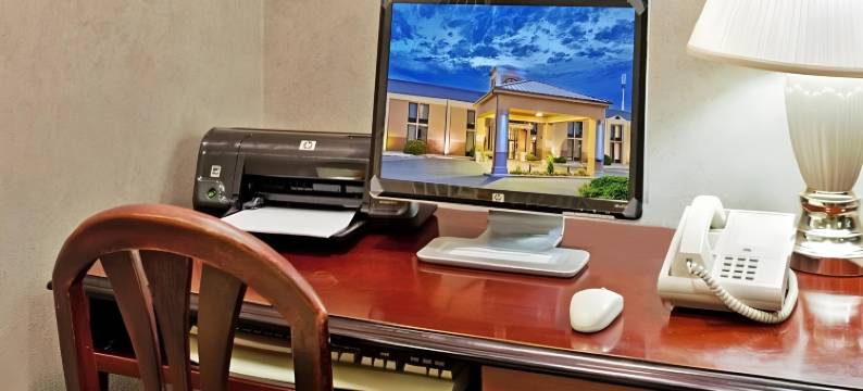 Holiday Inn Express 马什菲尔德(斯普林菲尔德区)(Holiday Inn Express MARSHFIELD (SPRINGFIELD AREA) by IHG)图片