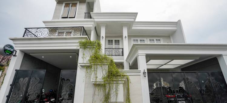 Urbanview Hidayah Living Syariah Balekambang Manahan图片