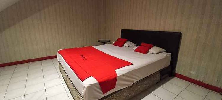 RedDoorz Near Sam Ratulangi图片