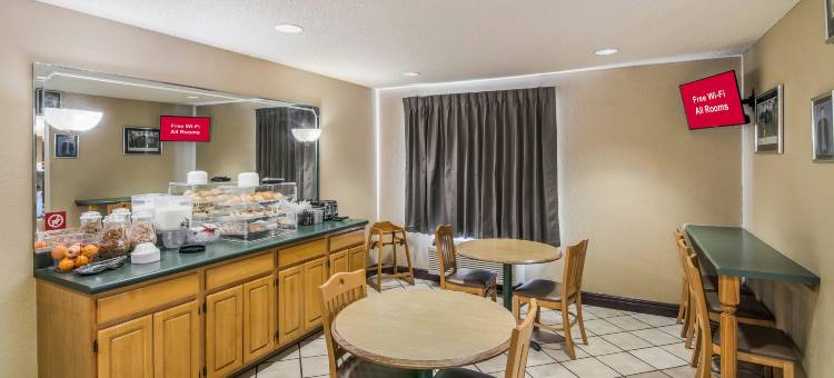 潘克拉东米尔顿红顶套房酒店(Red Roof Inn & Suites Pensacola East - Milton)图片