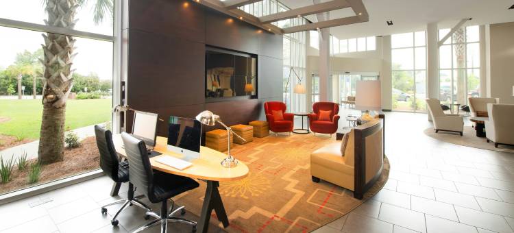希尔顿逸林套房酒店-查尔斯顿机场(DoubleTree by Hilton Hotel and Suites Charleston Airport)图片