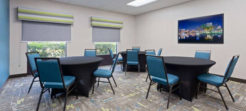 奥兰多国际大道北欢朋套房酒店(Hampton Inn & Suites Orlando-International Dr. North)图片