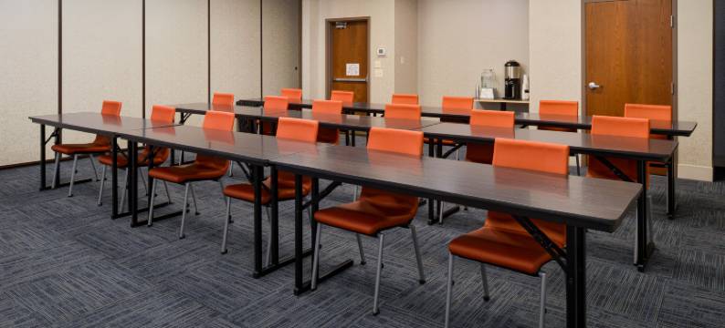 智选假日套房酒店普韦布洛(Holiday Inn Express & Suites PUEBLO NORTH by IHG)图片