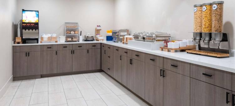 温德姆华美达酒店 莫德斯托优胜美地地区(Ramada by Wyndham Modesto Yosemite Area)图片