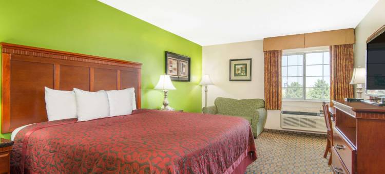 威奇托温德姆戴斯套房酒店(Days Inn & Suites by Wyndham Wichita)图片