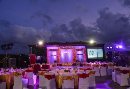 Holiday Inn MUMBAI INTERNATIONAL AIRPORT by IHG Hotel Overview