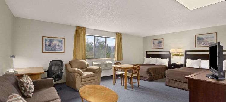 威廉姆斯湖温德姆速8酒店(Super 8 by Wyndham Williams Lake BC)图片