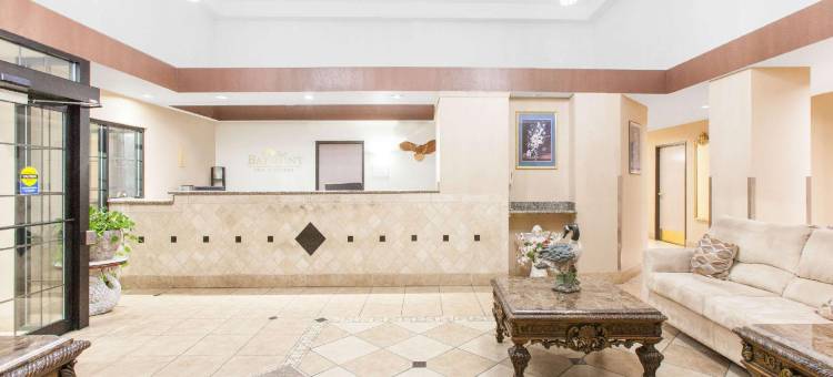 俄克拉何马市北凯艺套房酒店(Quality Inn & Suites Oklahoma City North)图片