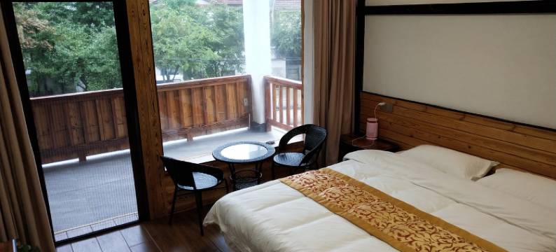 蒋卫云度假别墅(张灵慕公路分店)图片