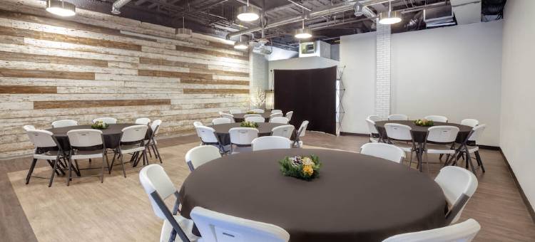 Ramada by Wyndham Fort McMurray图片