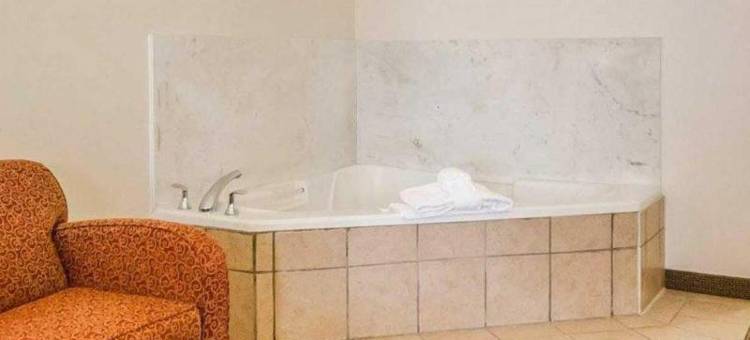 品质酒店套房杰弗逊维尔- 路易斯维尔北(Quality Suites Jeffersonville - Louisville North)图片