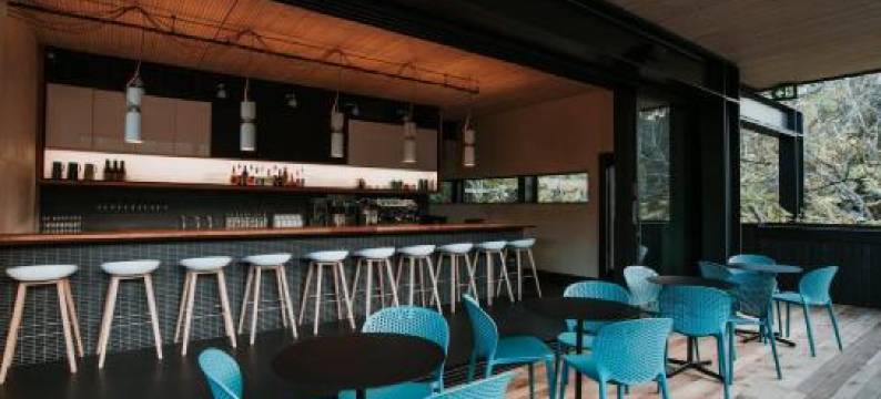 桑沃夫河滨小屋度假村(Sunwolf Riverside Cabins)图片