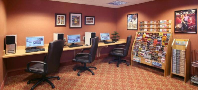 威斯康星戴尔华美达酒店(Ramada by Wyndham Wisconsin Dells)图片