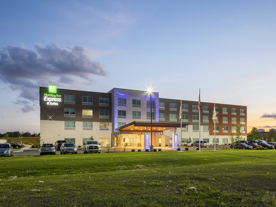 洲际酒店集团旗下布拉德利东部波旁奈智选假日酒店及套房