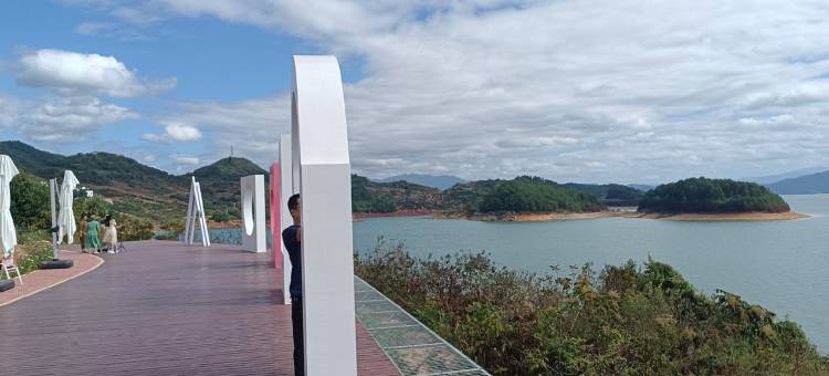 雅丽湾民宿(东江湖白廊景区店)图片