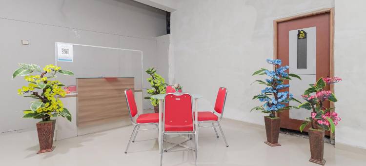 诗都阿佐红多兹酒店(RedDoorz @ Gedangan Sidoarjo)图片