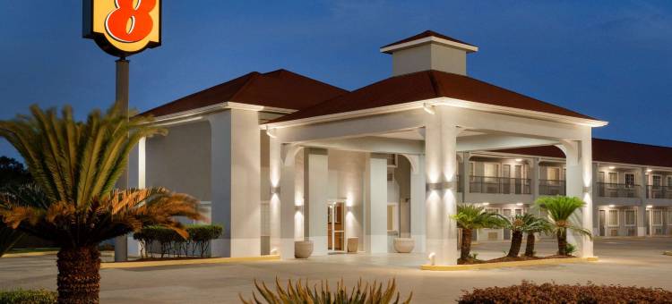 查尔斯湖东北速8酒店(Super 8 by Wyndham Lake Charles Northeast)图片