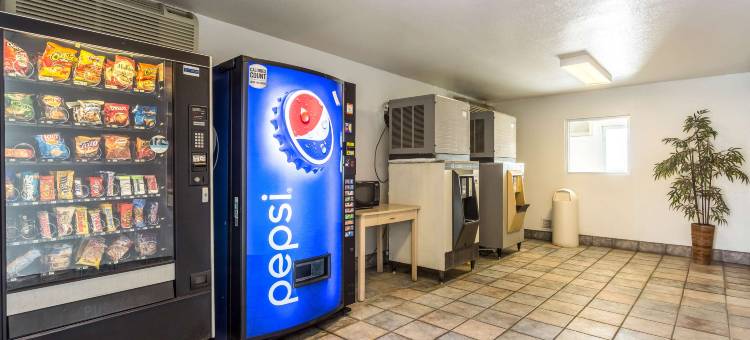 加利福尼亚布莱斯 6 号汽车旅馆(Motel 6 Blythe, CA)图片