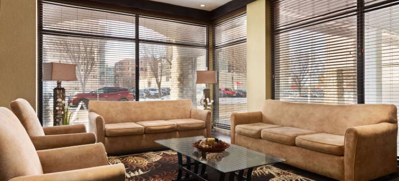 埃德蒙顿市区戴斯酒店(Days Inn by Wyndham Edmonton Downtown)图片