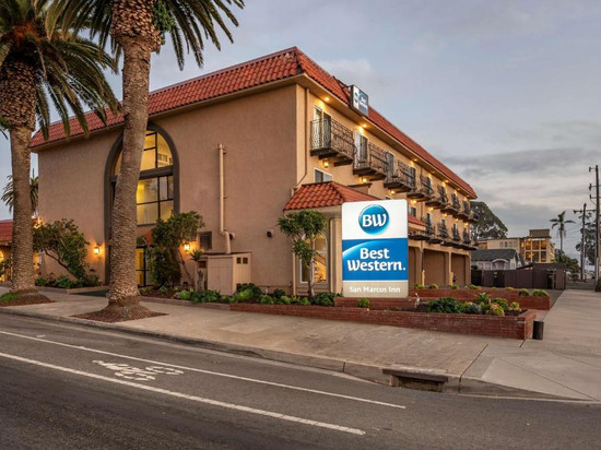 波城中心矮林品质酒店