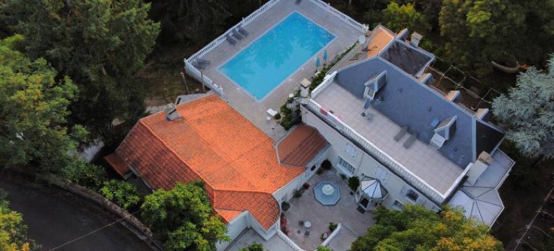 罗吉斯韦莱斯酒店(Logis Vélès)图片