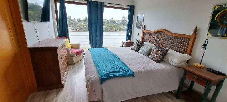 带有按摩浴缸，炉子，花园和鸡舍的家庭旅馆(Family House with Jacuzzi, Stove, Garden and Chicken Coop)图片