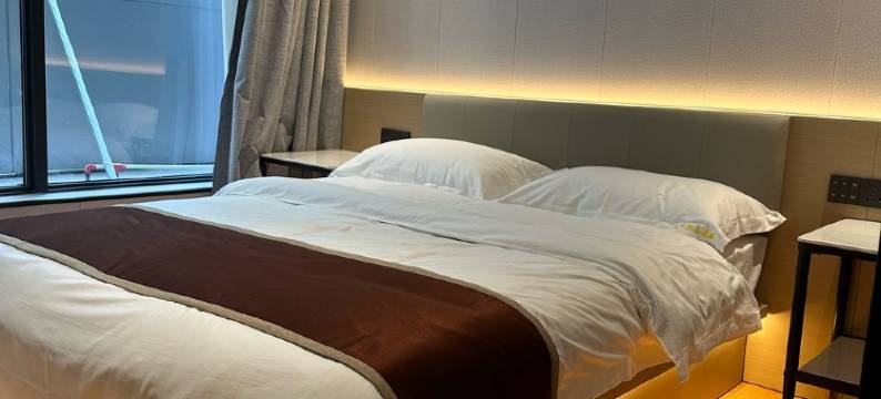 深圳春丰精品酒店(罗湖口岸向西村地铁站店)图片
