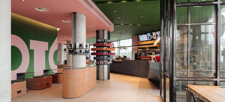 阿姆斯特丹中央车站希尔顿逸林酒店(DoubleTree by Hilton Amsterdam Centraal Station)图片