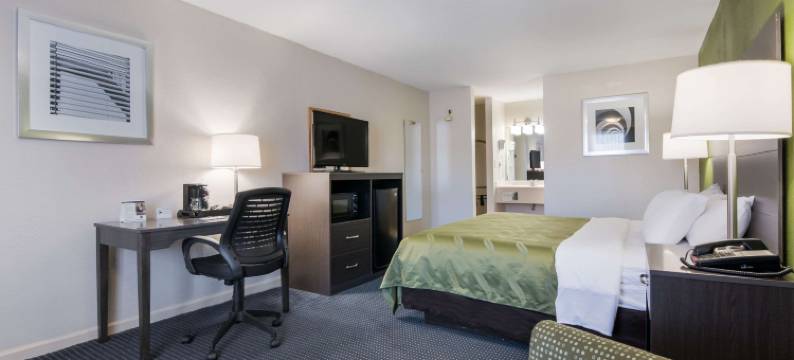 小溪品质酒店(Quality Inn Little Creek)图片