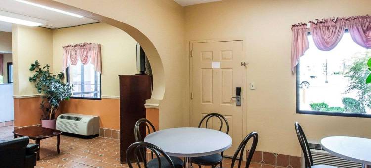 I-20 - 73 号出口伊克诺郊外小屋旅店及套房(Econo Lodge Inn & Suites I-20, Exit 73)图片