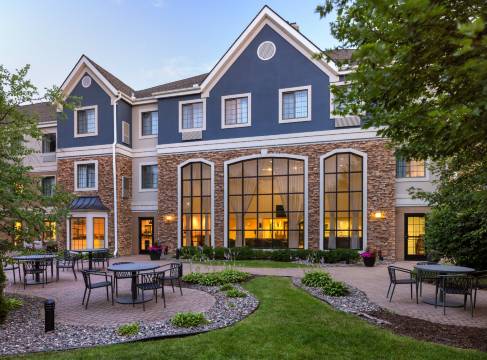 Staybridge Suites MPLS的枫树格罗夫/植树节湖 by IHG(Staybridge Suites MPLS-MAPLE GROVE/ARBOR LAKES by IHG)