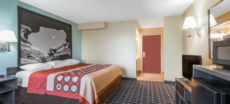 亨德森东北丹佛速8酒店(Super 8 by Wyndham Henderson North East Denver)图片