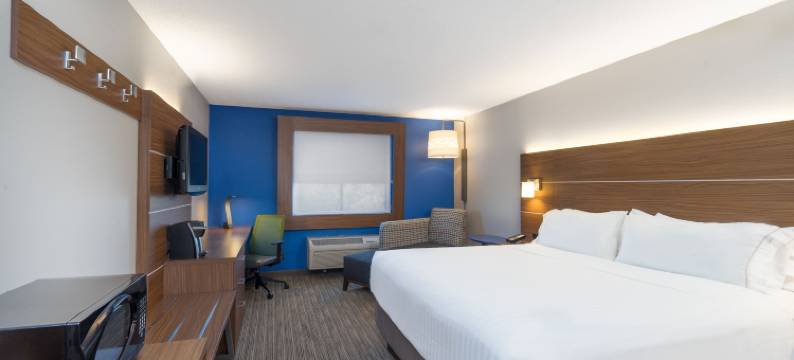 Holiday Inn Express 豪(斯特吉斯，MI)(Holiday Inn Express HOWE (STURGIS, MI) by IHG)图片