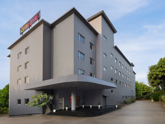 阿加尔塔拉生薑酒店