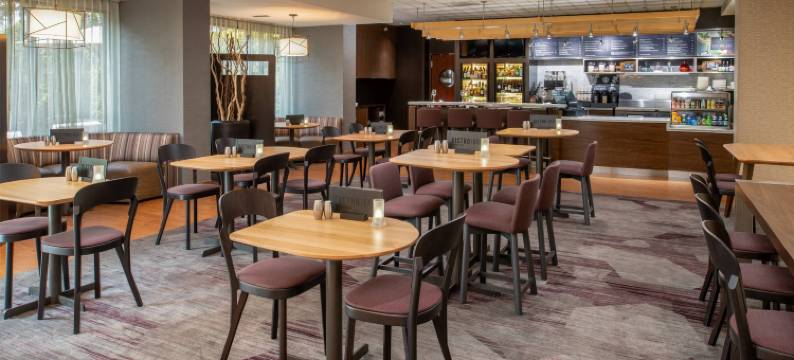 波特兰机场万怡酒店(Courtyard Portland Airport)图片