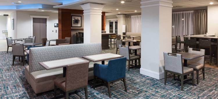 佛罗里达劳德代尔堡/欧莱斯区市中心欢朋酒店(Hampton Inn Ft. Lauderdale/Downtown Las Olas Area)图片