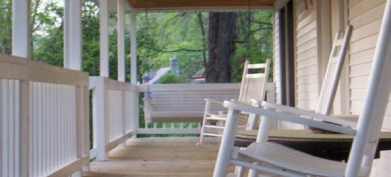 Spence Cove River Farmhouse ~ Fish, Swim, Tube, Kayak! WiFi, Hiking Trails图片