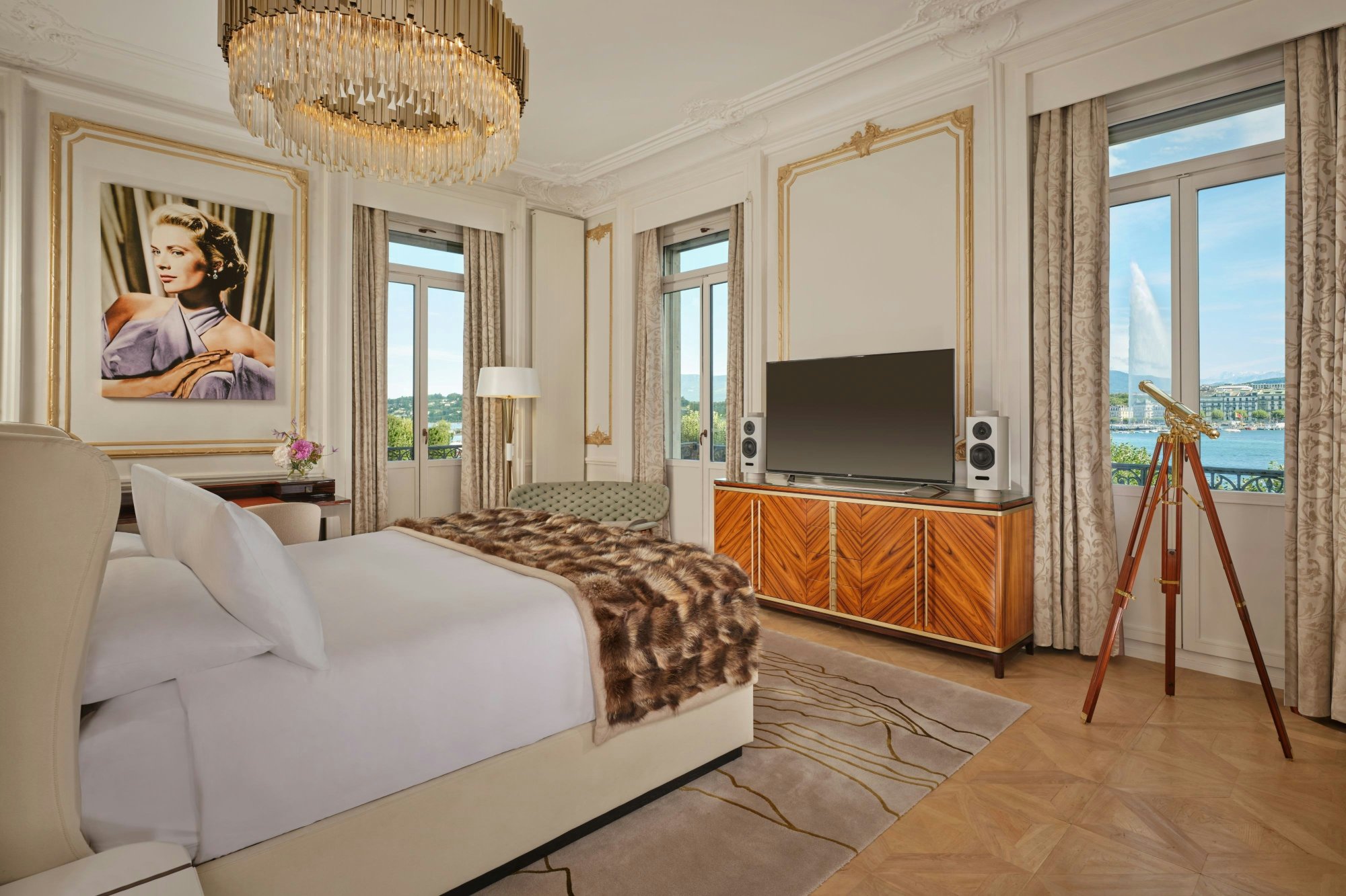 The Ritz-Carlton Hotel de la Paix, Geneva Over view