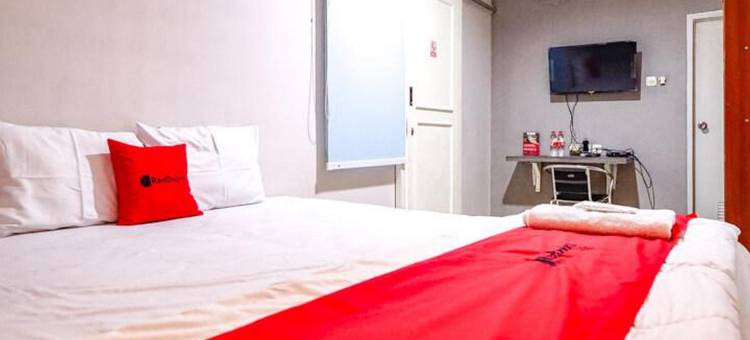 红多兹酒店@泗水西特拉兰(RedDoorz @ Citraland Surabaya)图片